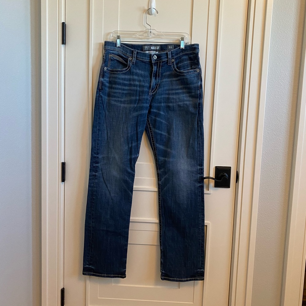 Buckle Tyler Straight 33L jeans